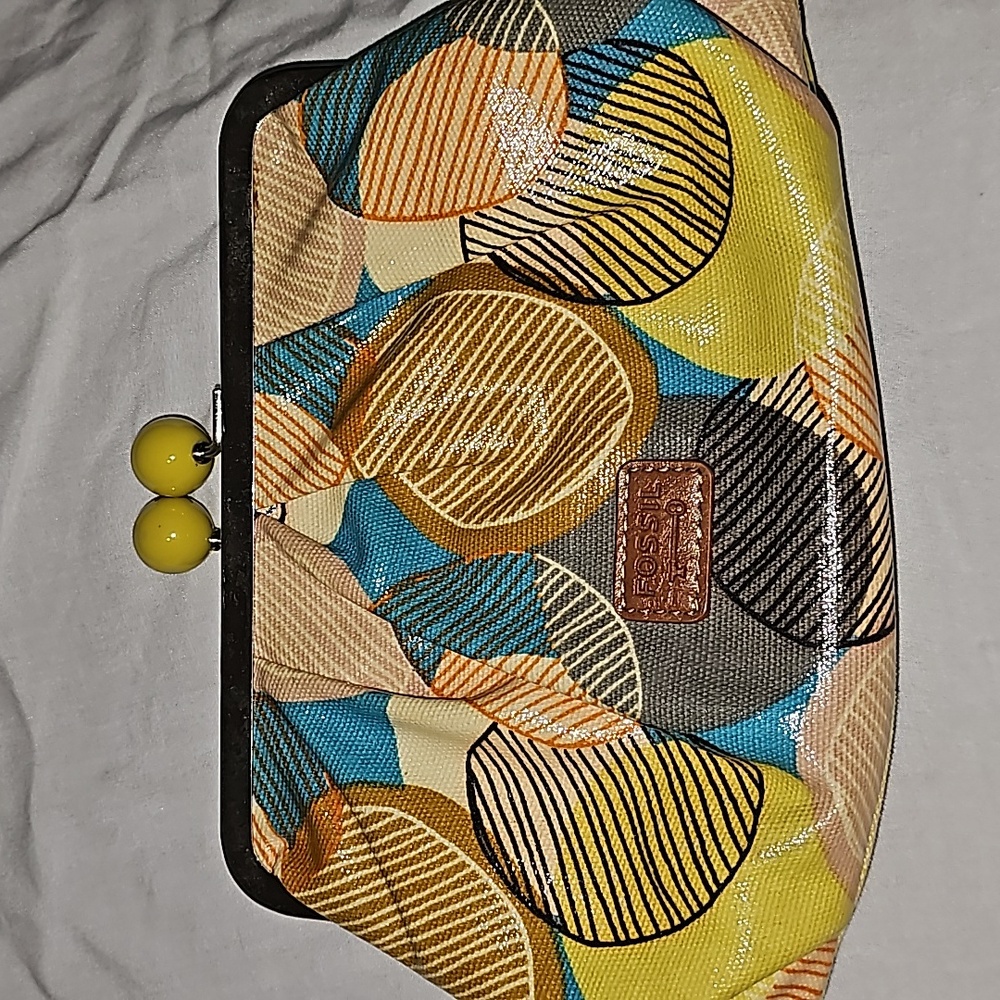 Fossil clutch